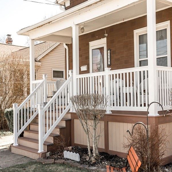 Outdoor Vinyl Railing